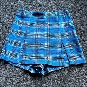 Love Tree brand black and white paid skort size S